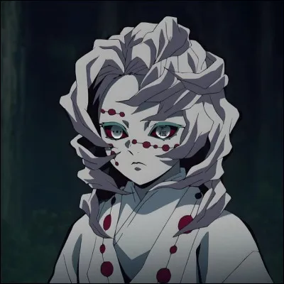 Quel est le nom du démon que Tanjiro affronte au début de Demon Slayer ?