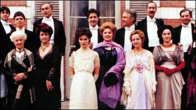 1979 - Quel acteur jouait le rôle de Marcel Decourt, amoureux de Fanny Villatte, dans "Les Dames de la côte" , série retraçant la vie de trois familles bourgeoises ( les Hérart, les Villatte et les Decourt) sur les côtes normandes entre 1911 et 1921 ?