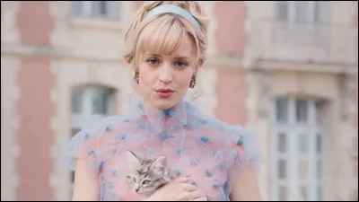 Cette image est tirée du clip