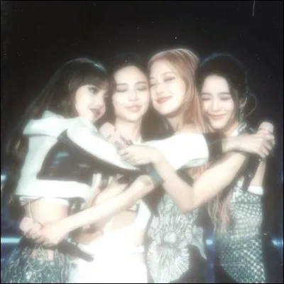 Quelle blackpink a collaboré avec Bruno Mars ?