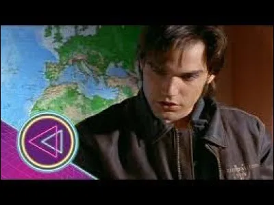 Dans la série franco-canadienne de 1995 "Les Frères Hardy", le plus jeune des frères, Joe, est...