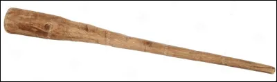 Quel est le nom de cet instrument de frappe, un gros bâton utilisé pour taper ou assommer ?