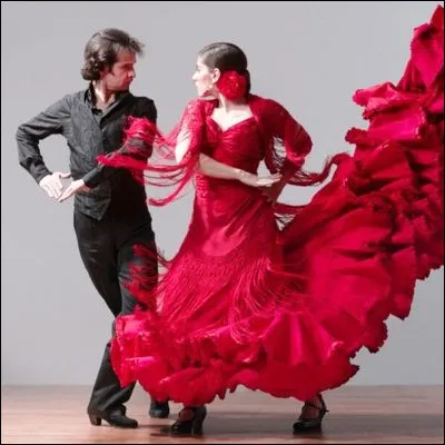 Quel &eacute;crivain espagnol ex&eacute;cut&eacute; par les franquistes a consacr&eacute; plusieurs po&egrave;mes au cante jondo, un type de chant flamenco ?