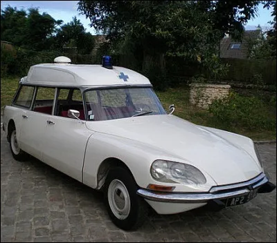 Quelle est cette auto blanche qui a sauvé bien des vies dans les années 70 ?