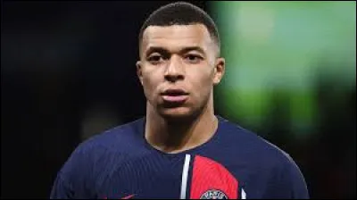 Dans quel sport s'illustre Kylian Mbappé ?