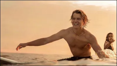 Quel âge a-t-il au début de la série ?