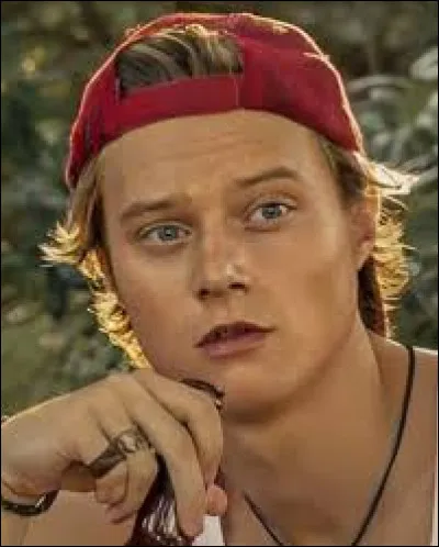 Comment JJ renomme-t-il l'île paradisiaque où les Pogues sont arrivés ?