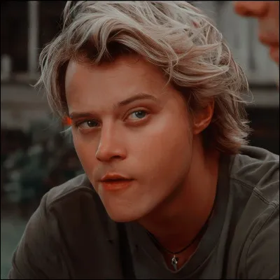 Qui tombe amoureux dans la saison 2 ?