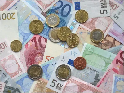 Que signifie le sigle SMIC ?