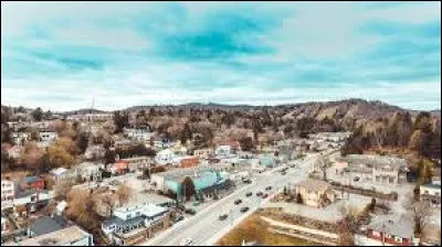 Sainte-Adèle est une ville canadienne du Québec.