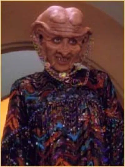 Sa mère, ambitieuse et vaniteuse, se nomme...