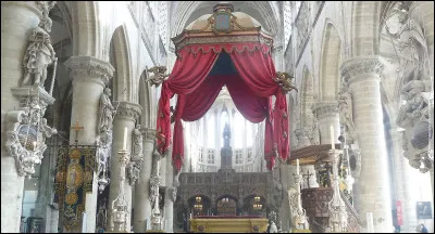 En changeant une lettre à rédaction, on obtient une réduction. Laquelle ?