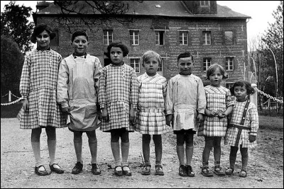 En mars 1930, un système d'allocation familiale est mis en place financé par les employeurs. 
Comment est nommé cette cotisation dans le secteur de l'industrie et du commerce ?