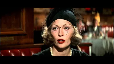 "Chinatown" est le titre d'un film interprété par Robert de Niro.