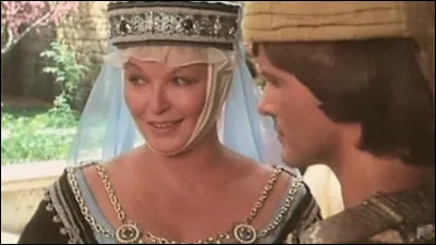 Dans "La Chambre des dames", série adaptée du roman de Jeanne Bourin, quelle actrice jouait le rôle de Florie, la fille de Mathilde et Étienne Brunel ?