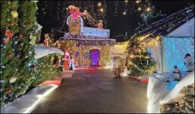 Je vous emmène maintenant dans le Centre-Val-de-Loire, à Onville-sous-Auneau. Village de l'arrondissement de Chartres, il se situe dans le département ...