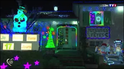 Pour finir, je vous attends devant cette maison, aux Martres-de-Veyres. Ville auvergnate, dans l'aire d'attraction Clermontoise, elle se situe dans le département ...
