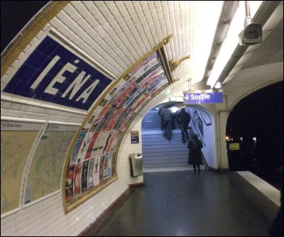 Station Iéna : à quelle ligne du métro parisien appartient cette station ?