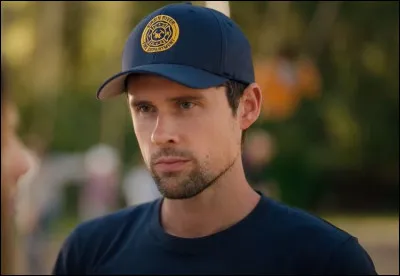 Quel métier exerce Brady dans cette saison ?