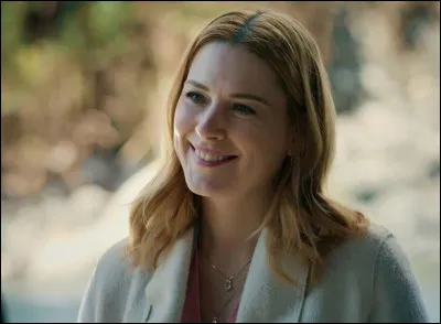 Mel retrouve son père biologique. Comment s'appelle-t-il ?