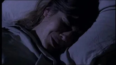 O dormait Sandra suite a la disparition de ses parents ?