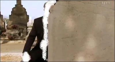 Qui tait prsent lors des retrouvailles entre Guillaume et Luna suite a l'enterrement de Vadim ?