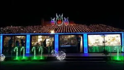 Pour finir, je vous emmène dans le Languedoc-Roussillon, à Tresques. Commune de l'arrondissement de Nîmes, elle se situe dans le département ...