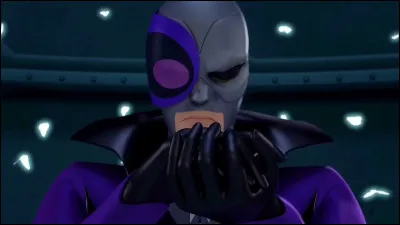 Quel préfixe est écrit devant le mot "Akuma" lorsque celui-ci est amélioré par le Papillombre afin de percer le champ de force généré par le Magical Charm, à partir de lépisode "Chère Famille" de la saison 4 ?