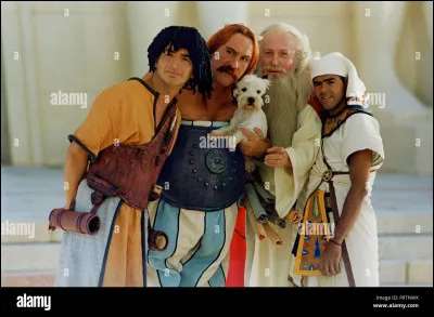 Qui a réalisé le film "Astérix et Obélix : Mission Cléopâtre" ?