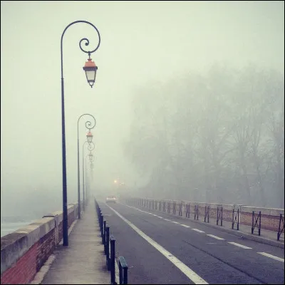 Quelle ville est surnommée ''The Old Smoke'' (Le Grand Brouillard) ?