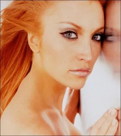 Sirne  la chevelure de feu d' 'Alerte  Malibu' :