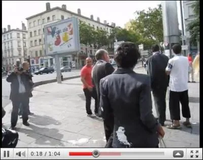 Qui a revendiqu l'entartage de Grard Collomb, le maire de Lyon ?