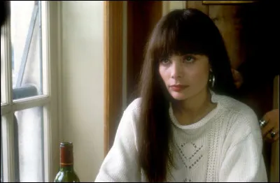 Quelle actrice donne le réplique à Stéphane Audran dans le film "Betty", sorti en 1992 ?