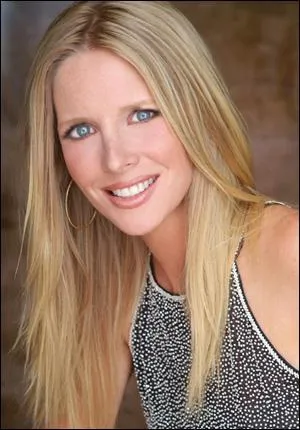 Fille d'un grand producteur de tl, elle incarne depuis maintenant 25 ans le rle de Cricket dans 'Les Feux de l'Amour' :