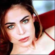 A incarn le rle de la guerrire au gant d'acier dans 'Witchblade' :