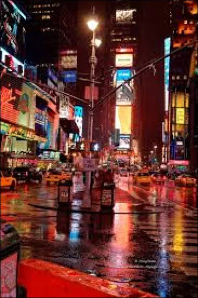 Dans quel domaine a-t-il obtenu une licence ?