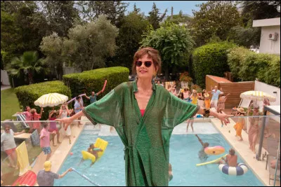 Comment s'appelle le film, découpé en sketchs avec un humour noir, qui réunit plusieurs stars et rappelle que l'argent ne fait pas le bonheur ?