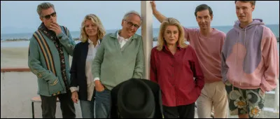 Le film sur un célèbre acteur italien dans lequel des stars, comme Deneuve et Luchini, jouent une autre version d'elles-mêmes est...