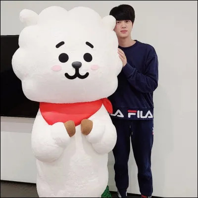 Il sappelle ... et appartient à ...