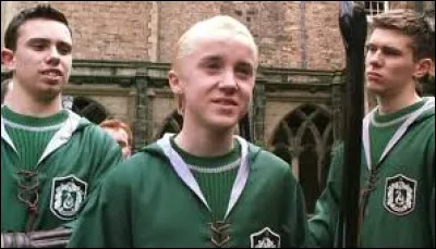 Quel balai son père achète-t-il pour toute l'équipe ?