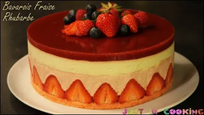 Quel est le nom de cet entremets à base d'une mousse à la fraise ?