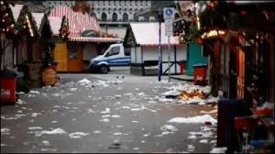 Dans quelle ville allemande a eu lieu un attentat sur un marché de Noël, tuant 5 personnes ?