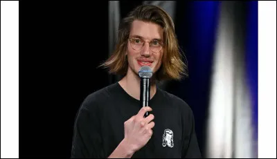 Comment est intitulé son premier spectacle ?