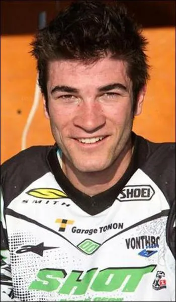 Comment s'appelle-t-il ?