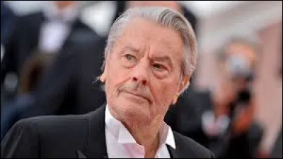 Août : Quel film d'Alain Delon n'a PAS été réalisé par un cinéaste français ?