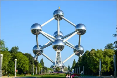 Quel est le nom de ce monument et attraction touristique belge ?