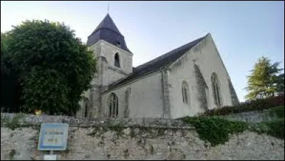 Voici l'église Saint-Secondin, à Molineuf. Ancienne commune Loir-et-Chérienne, elle se situe en région ...