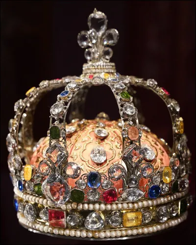 Comment s'appelle l'aîné du roi ? (C'est-à-dire le plus grand)