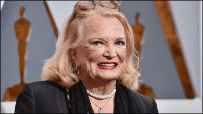 ... est la femme sur la photo.