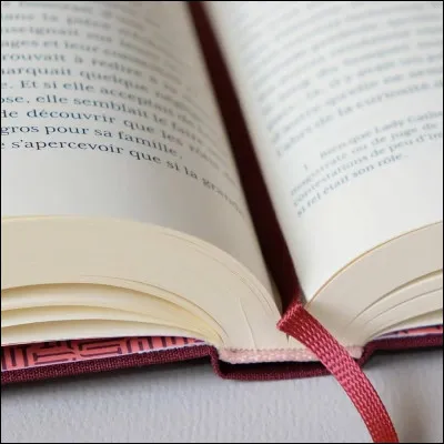 Qui est l'autrice du roman "Orgueil et Préjugés" ?